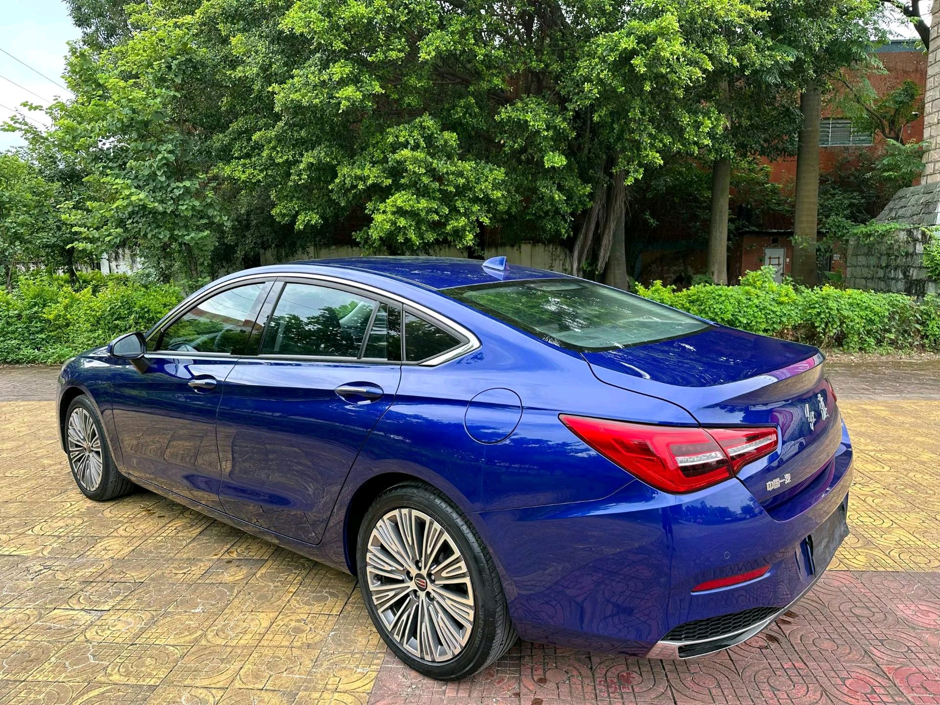 Hongqi H5 2022 1.5TD Qiyun