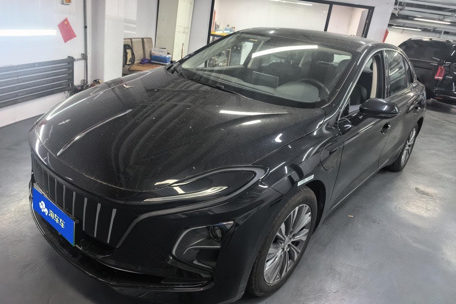 Hongqi E-QM5 2024 500km Travel Edition