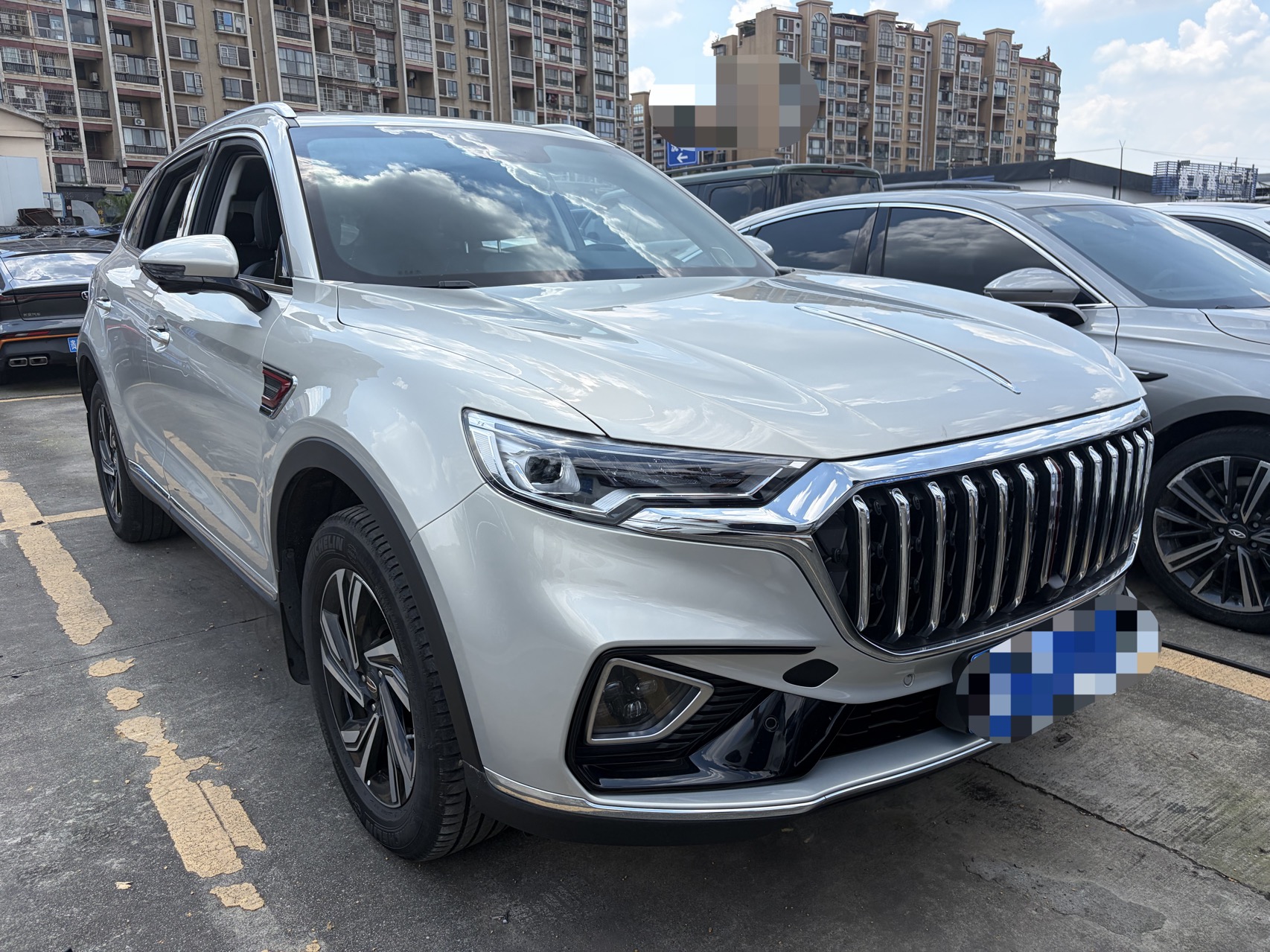 红旗 2022款 HS5 2.0T 智联旗享版