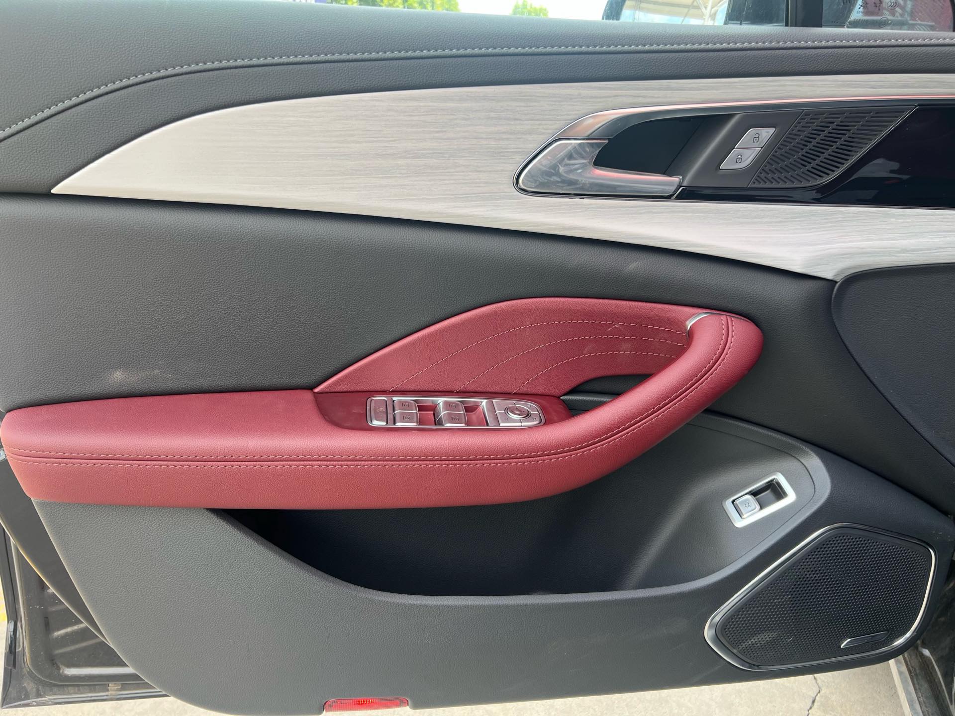 Hongqi H5 2025 1.5T 50 Millionth Anniversary Edition