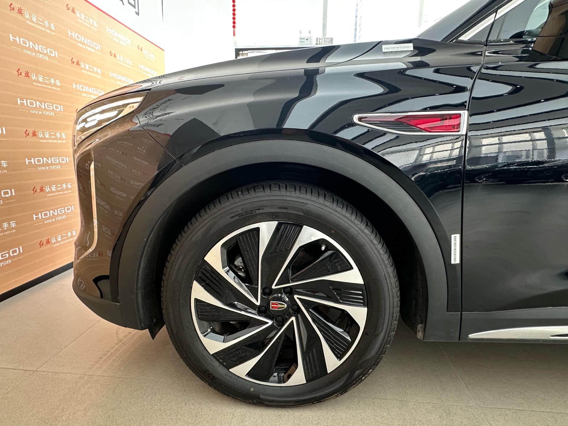 红旗 2024款 HS7 PHEV 2.0T 四驱旗畅版6座