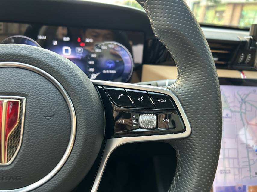 Hongqi H5 2023 2.0T Smart Connect Flagship Comfort Edition