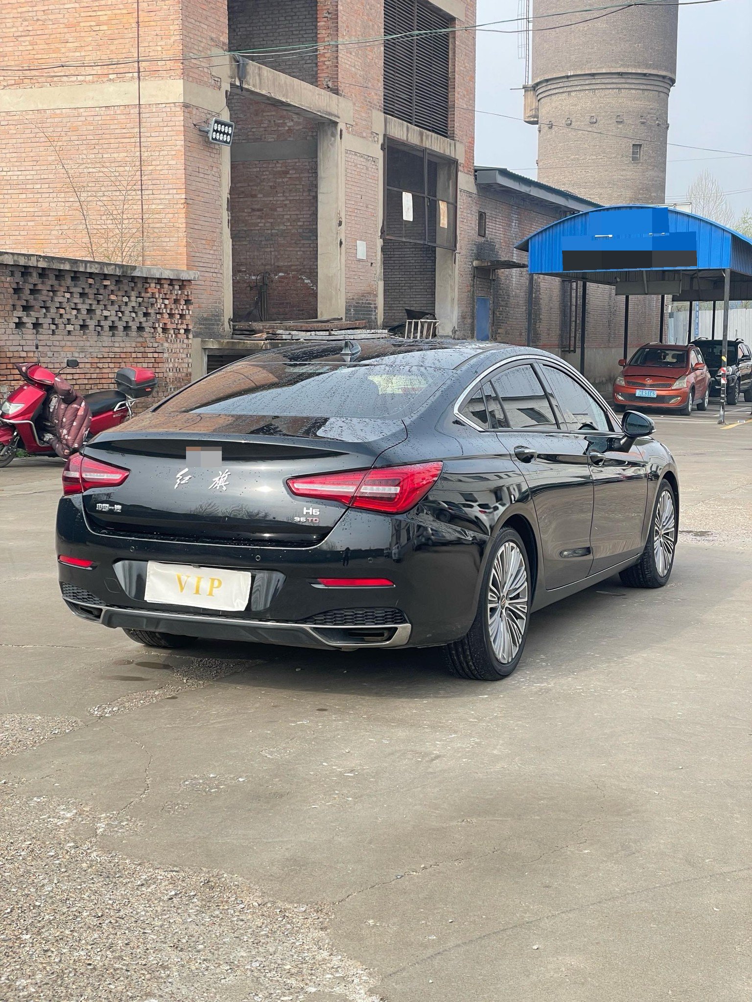 红旗 2022款 H5 48V 1.8TD 智联旗领版