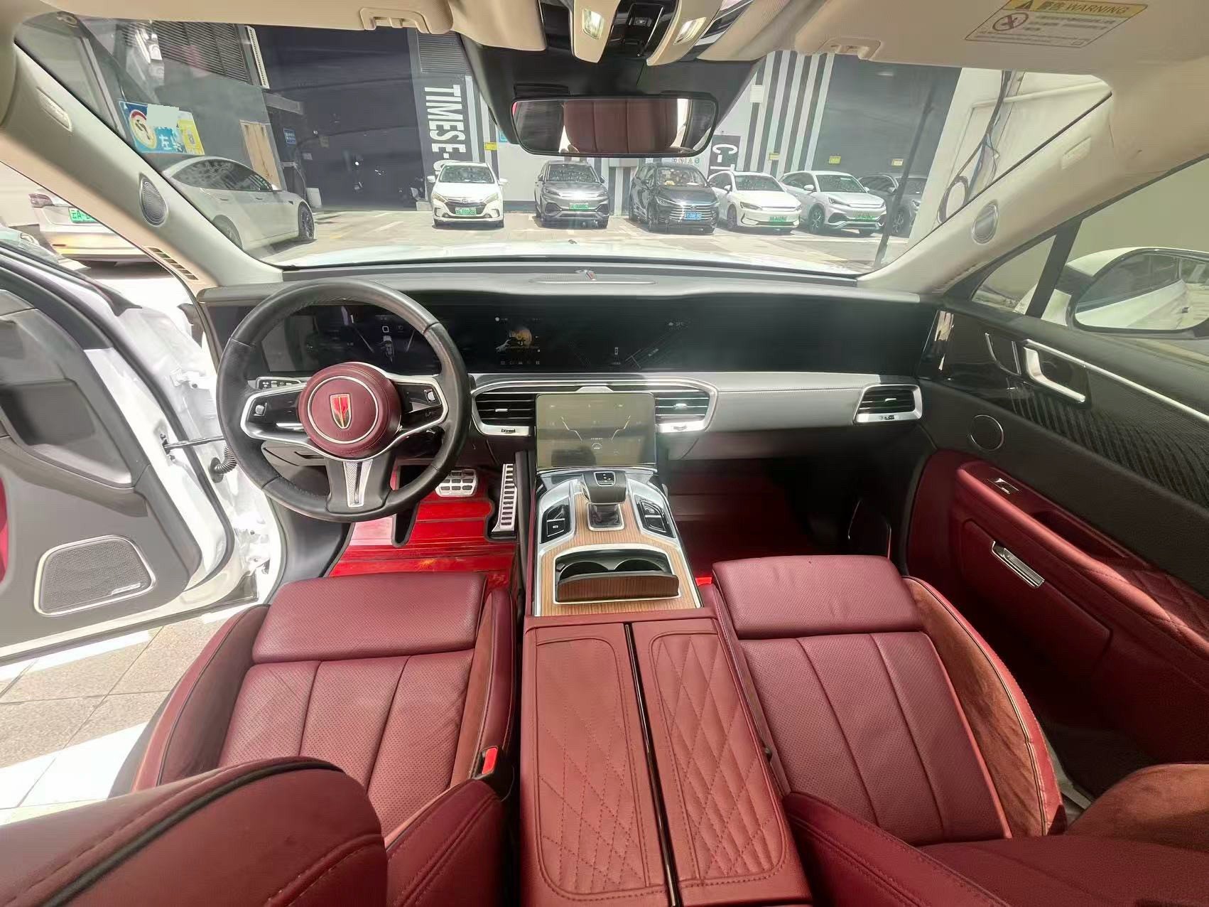 Hongqi E-HS9 2022 690km Flagship 6-Seater