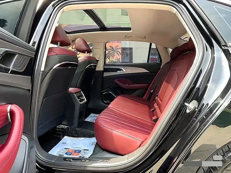 红旗 2025款 H5 2.0T 旗畅50万辆纪念版