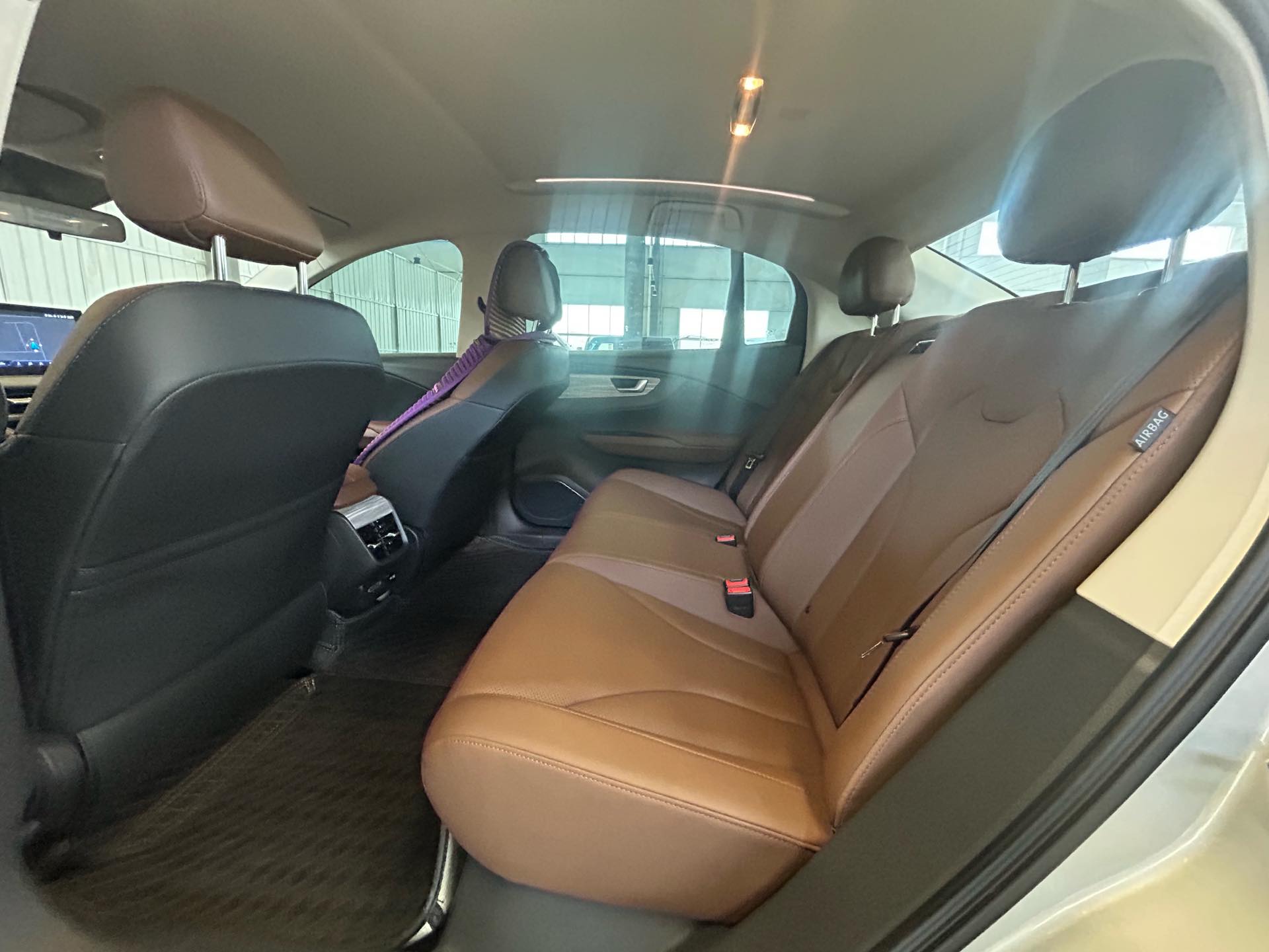 Hongqi E-QM5 Plus 2023