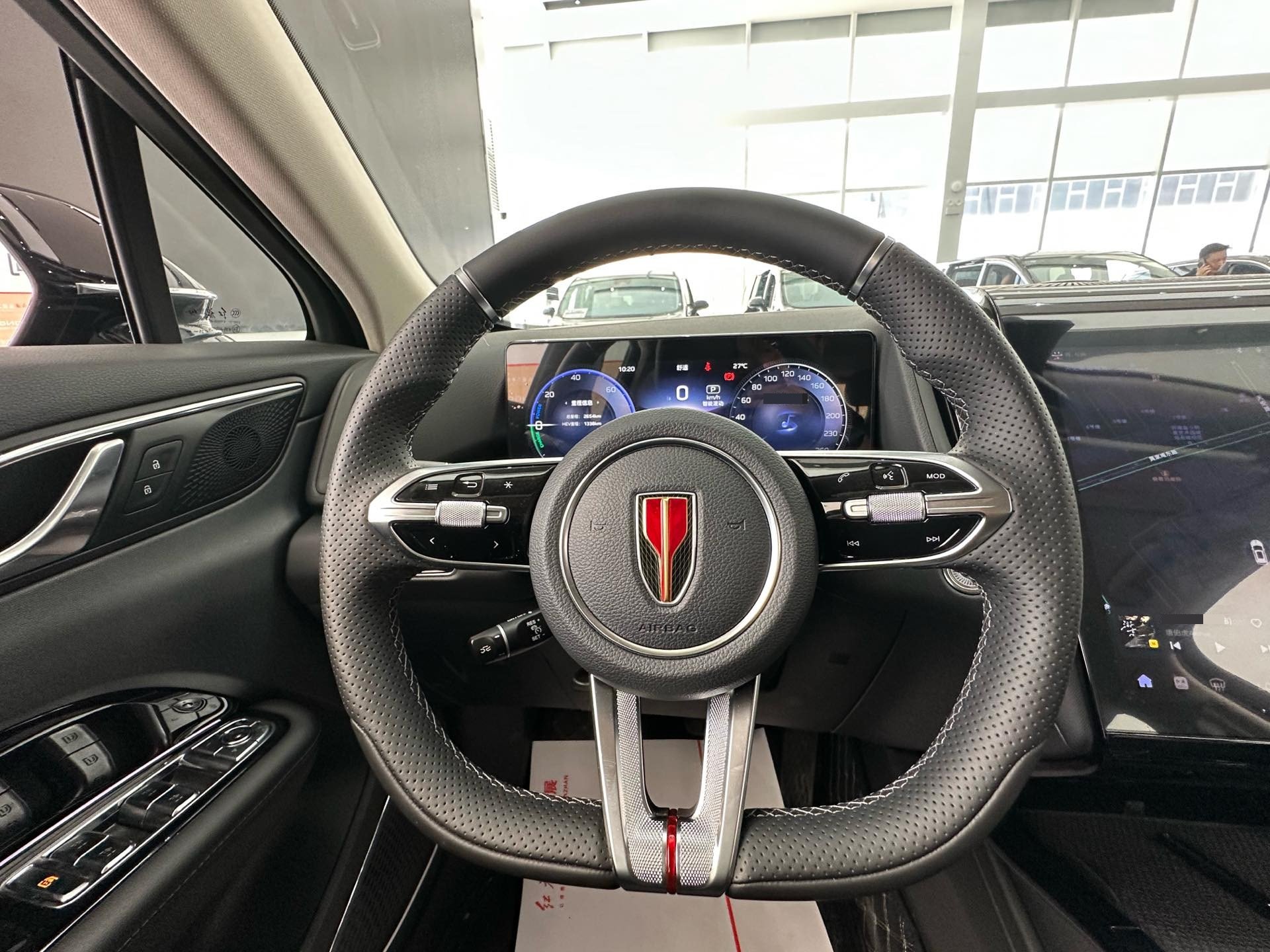 红旗 2025款 HS3 PHEV 1.5T 117km 劲为版