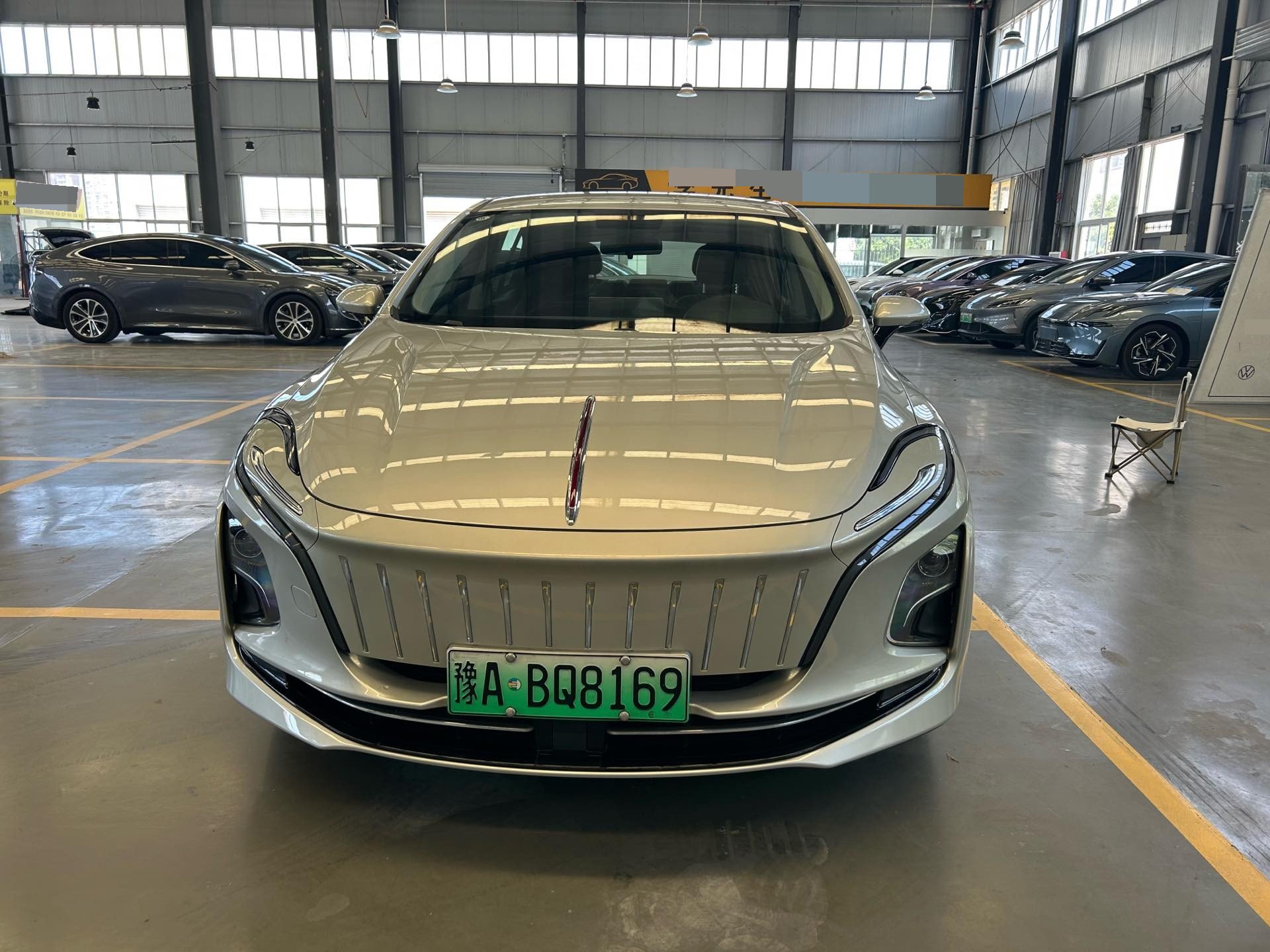 Hongqi E-QM5 Plus 2023