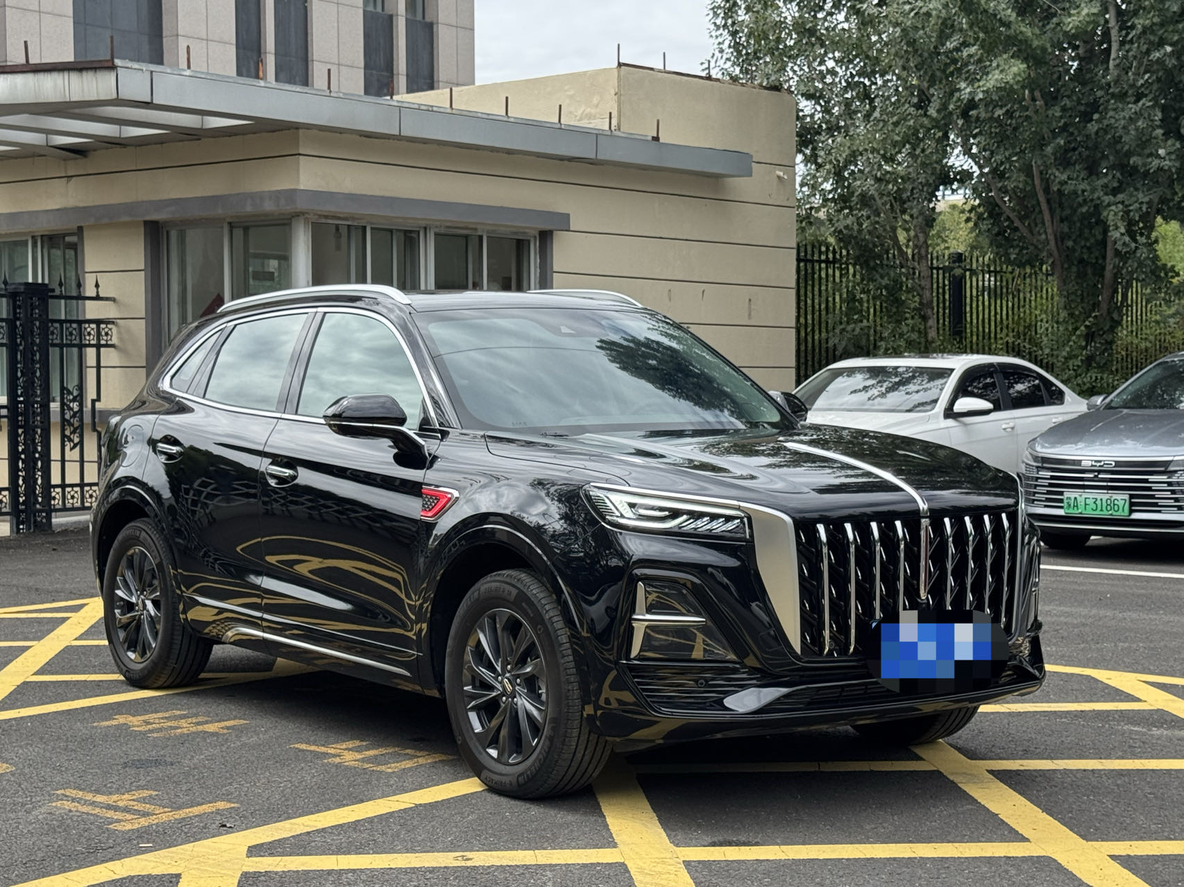 红旗 2023款 HS5 2.0T 旗享Pro版