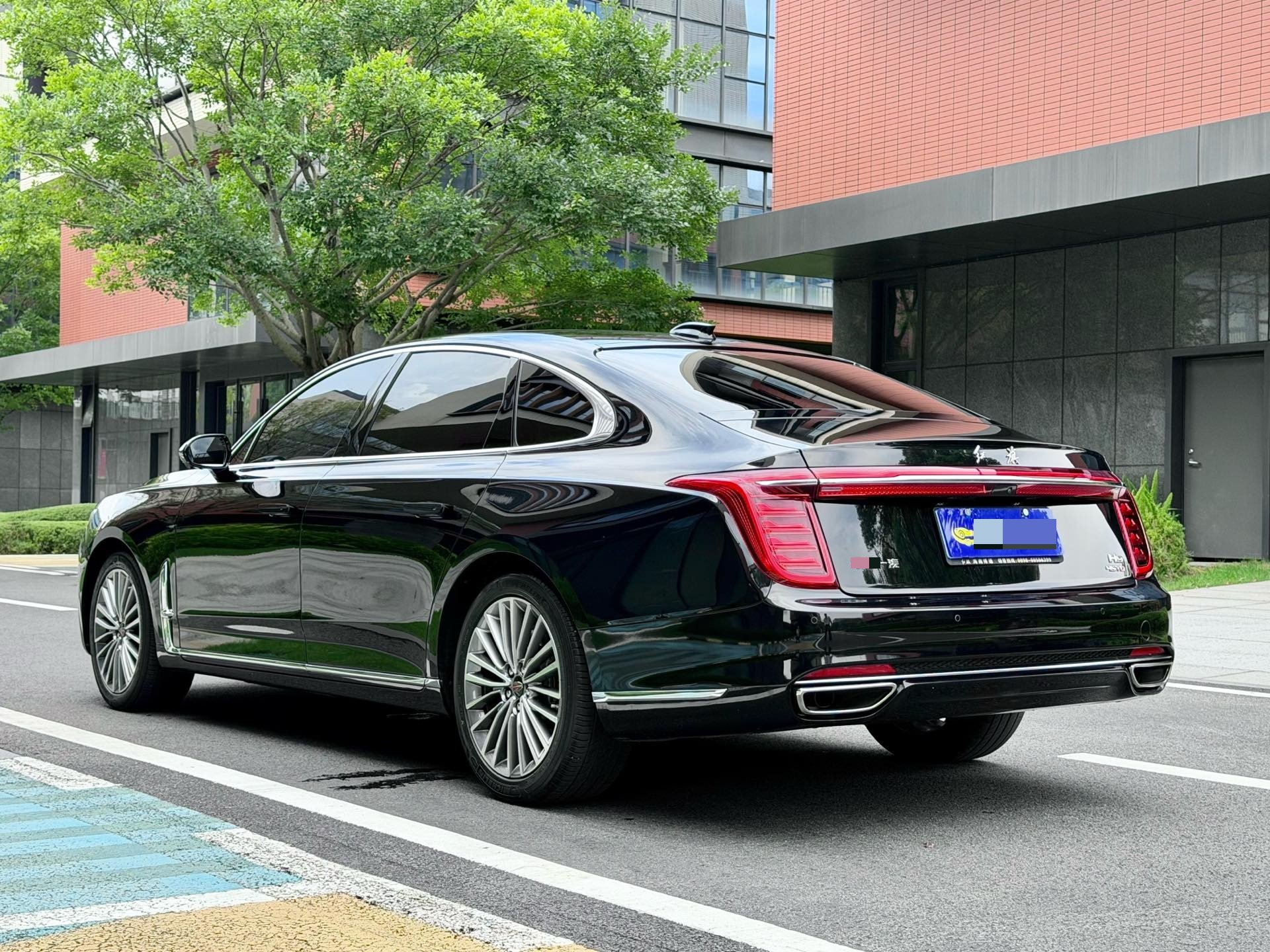 红旗 2022款 H9 48V 2.0T 智联旗享版