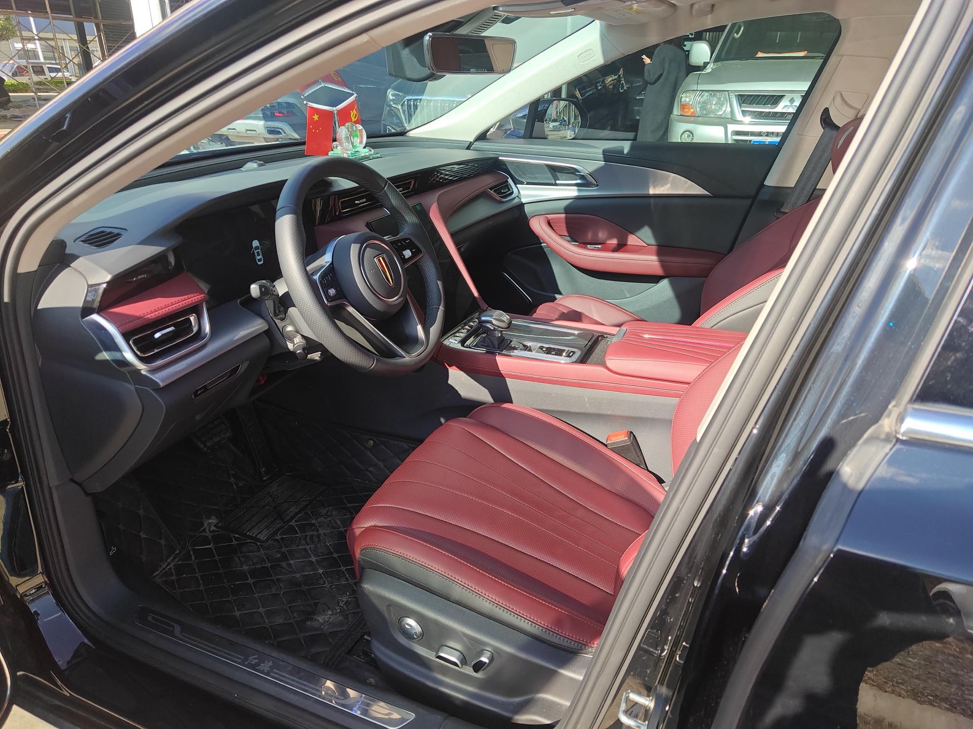 Hongqi H5 2023 2.0T Smart Connect Flagship Comfort Edition