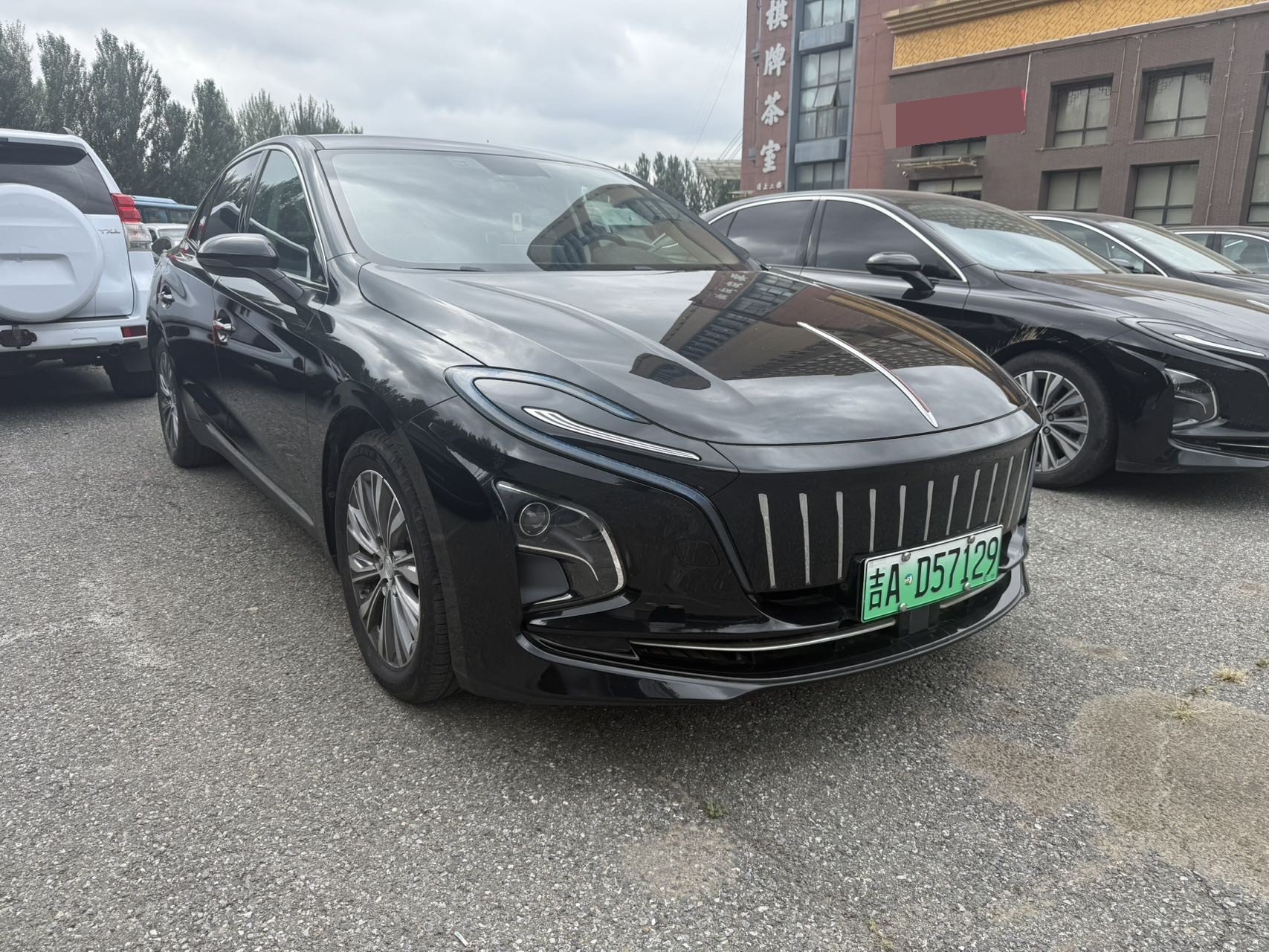 红旗 2022款 E-QM5 431km 换电乐享版