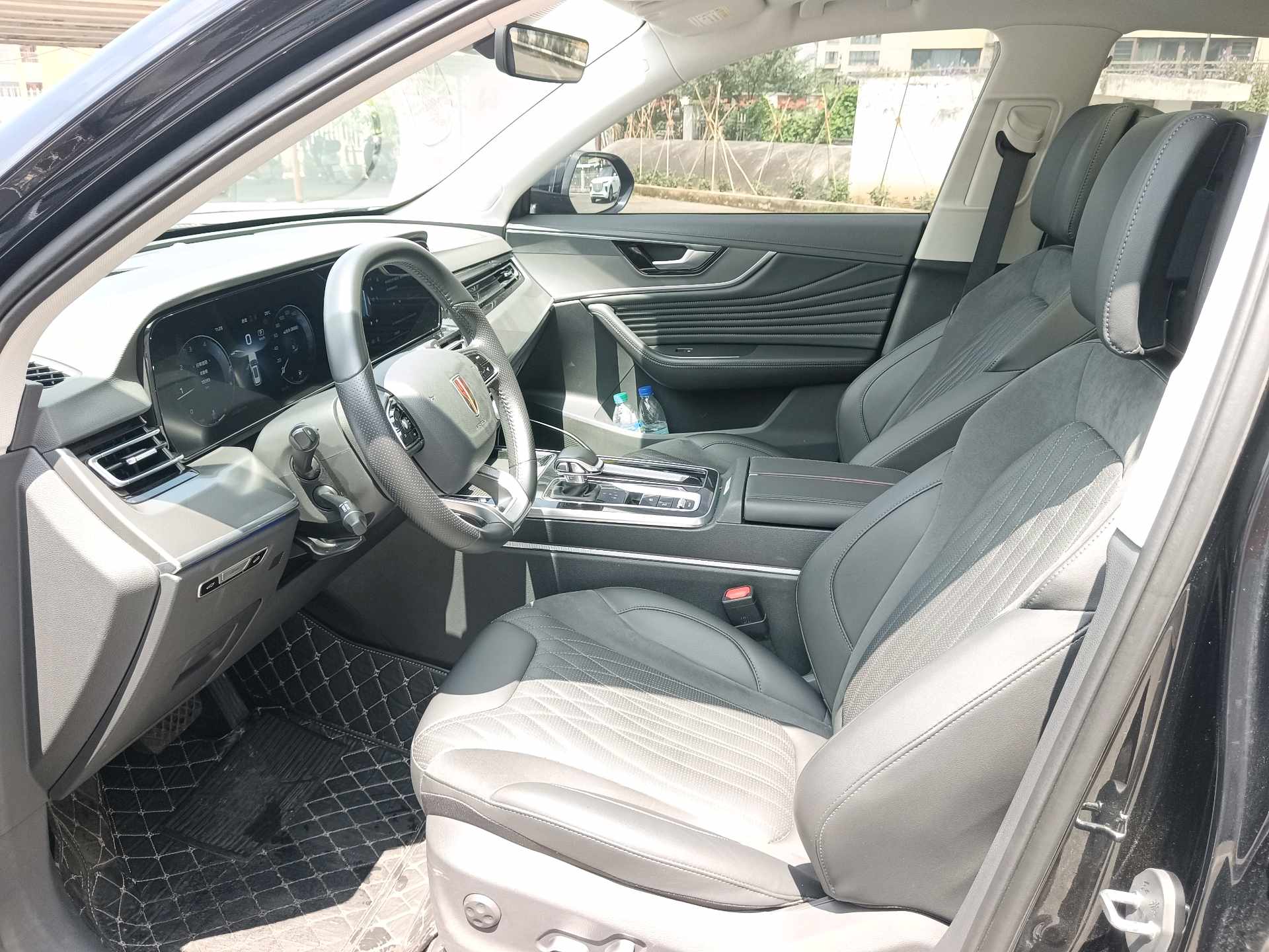 Hongqi HS5 2023 2.0T Qixiang Pro