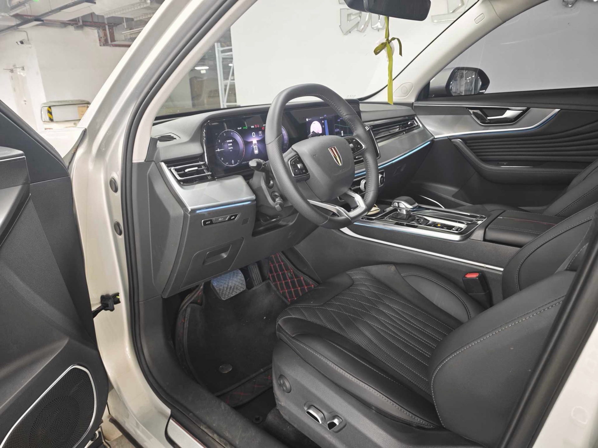 Hongqi HS5 2023 2.0T Qixiang Pro