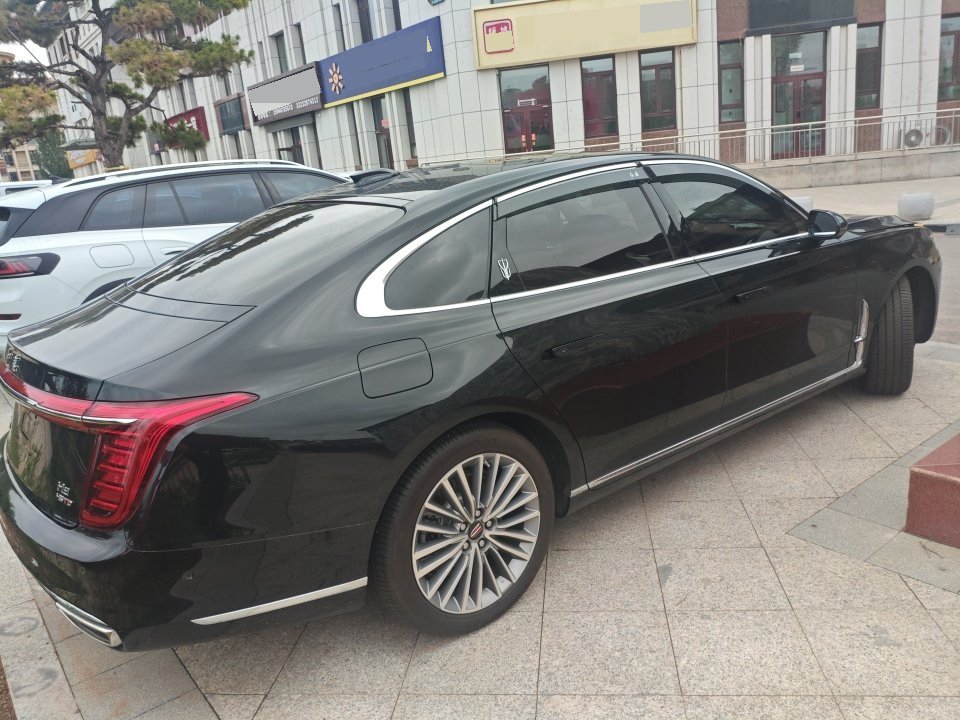 红旗 2023款 H9 48V 2.0T 智联旗畅版