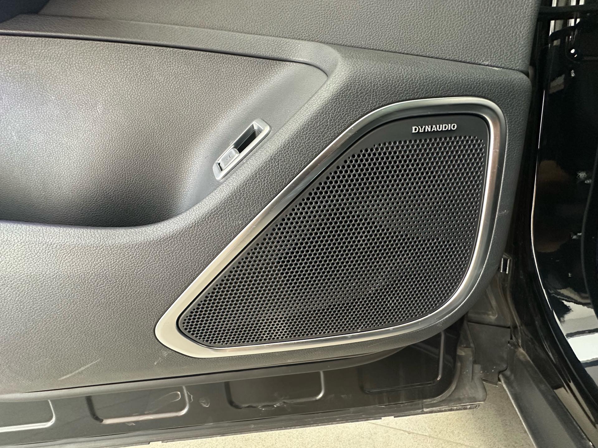 红旗 2024款 HS7 PHEV 2.0T 四驱旗畅版6座
