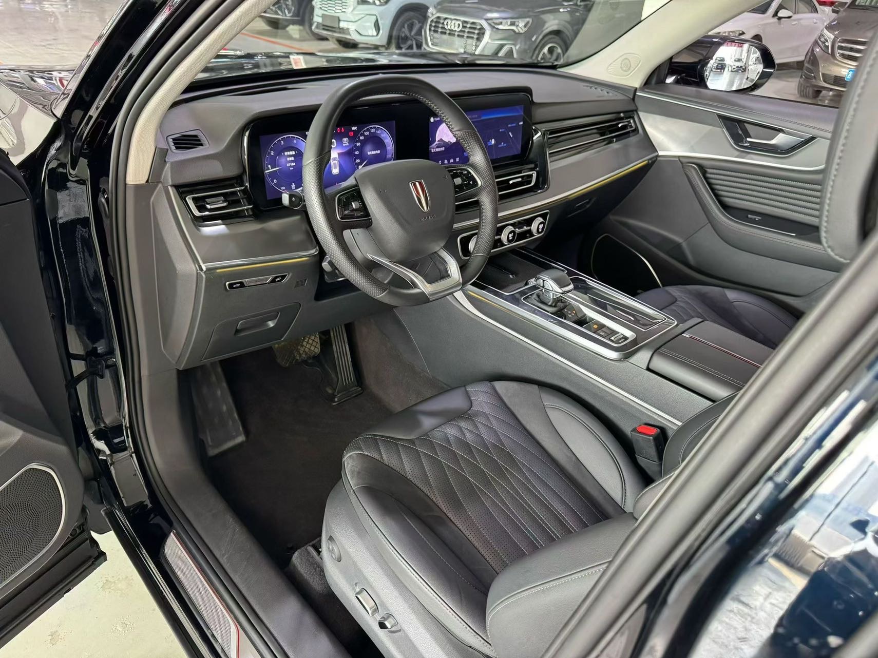 Hongqi HS5 2023 2.0T QiYue Pro