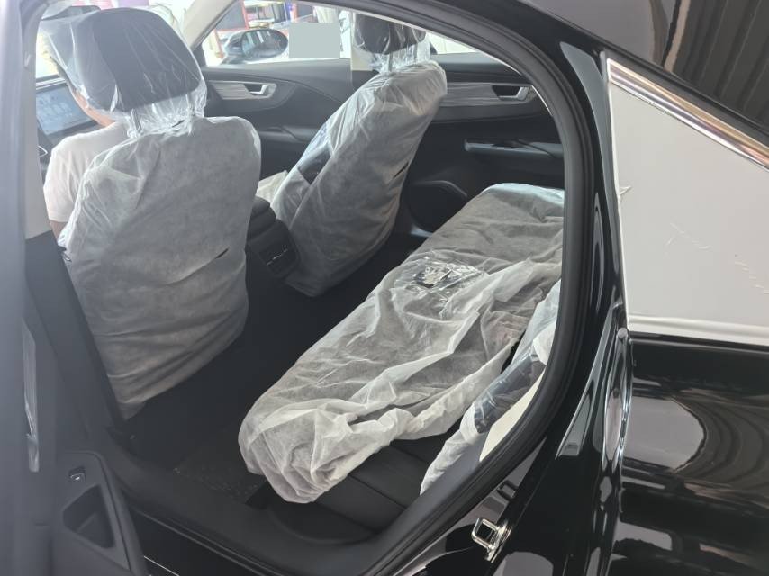 Hongqi 2026 E-QM5 500km Shidai Chuxing Edition