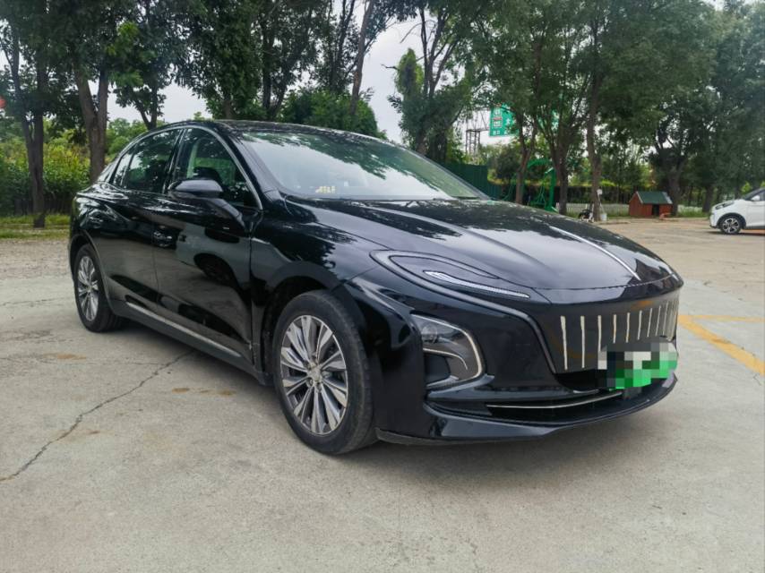 红旗 2024款 E-QM5 500km 出行版