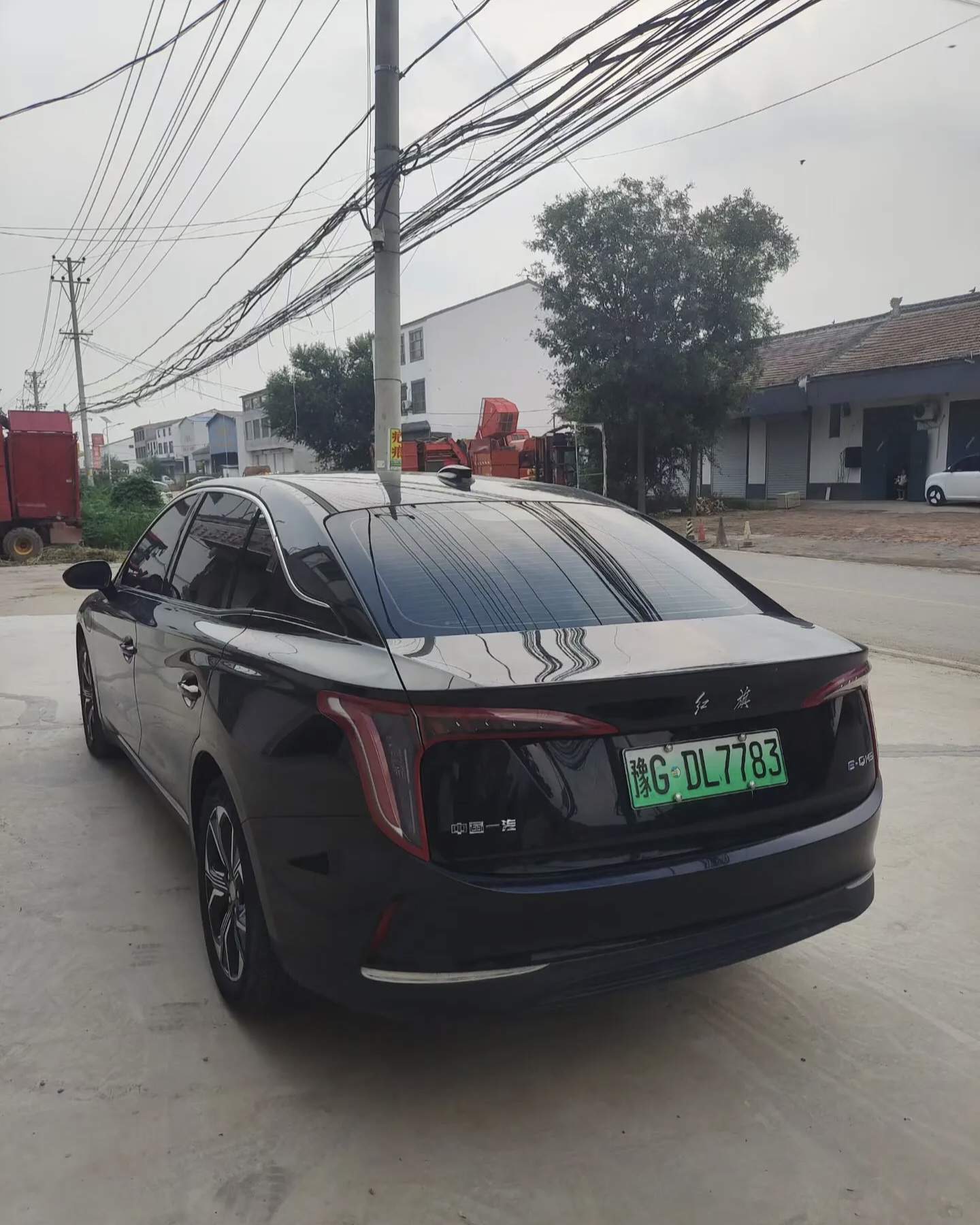Hongqi E-QM5 2021 Charging Didi Edition