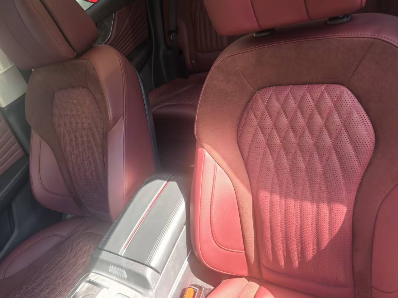 Hongqi HS5 2023 2.0T 4WD Flagship Pro