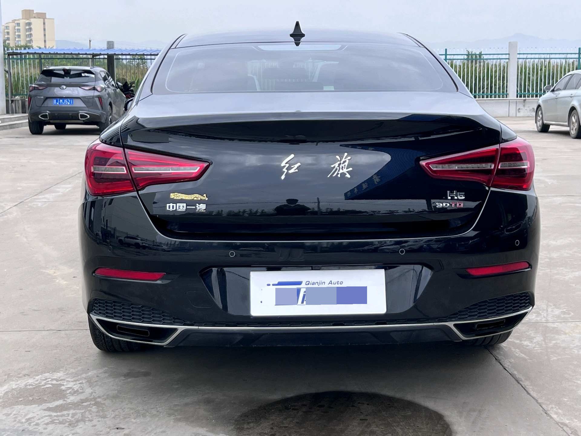 红旗 2022款 H5 1.5TD 旗韵版