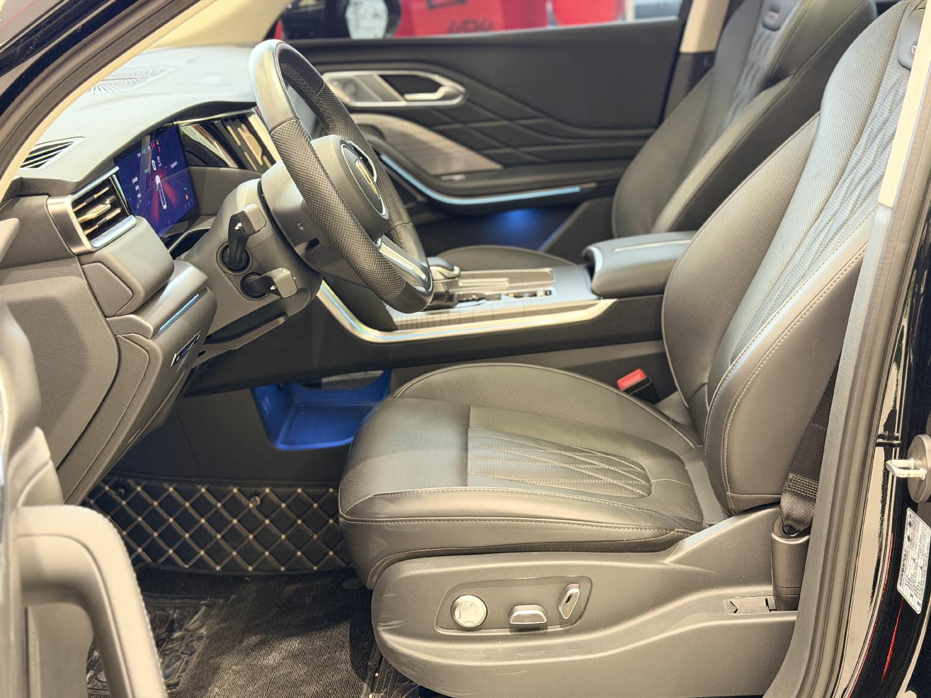 Hongqi HS7 PHEV 2.0T Four-Wheel Drive Qichang 7-Seater 2024