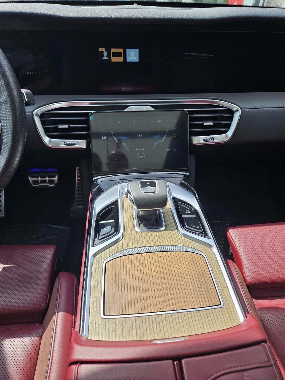 Hongqi E-HS9 2022 690km Flagship 6-Seater