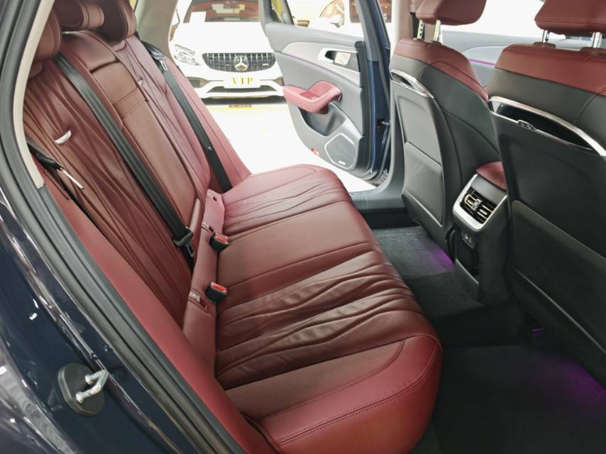 Hongqi H5 2024 2.0T Smart Flagship