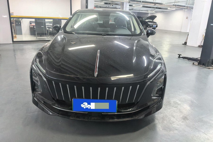 Hongqi E-QM5 2024 500km Travel Edition