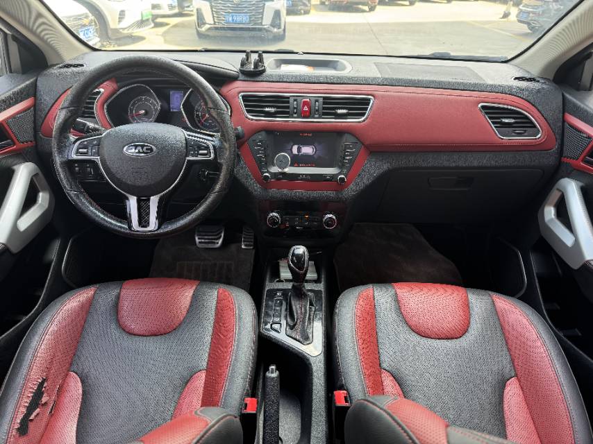 JAC 2016 Refine S2 1.5 CVT Luxury Intelligent Dual-Tone