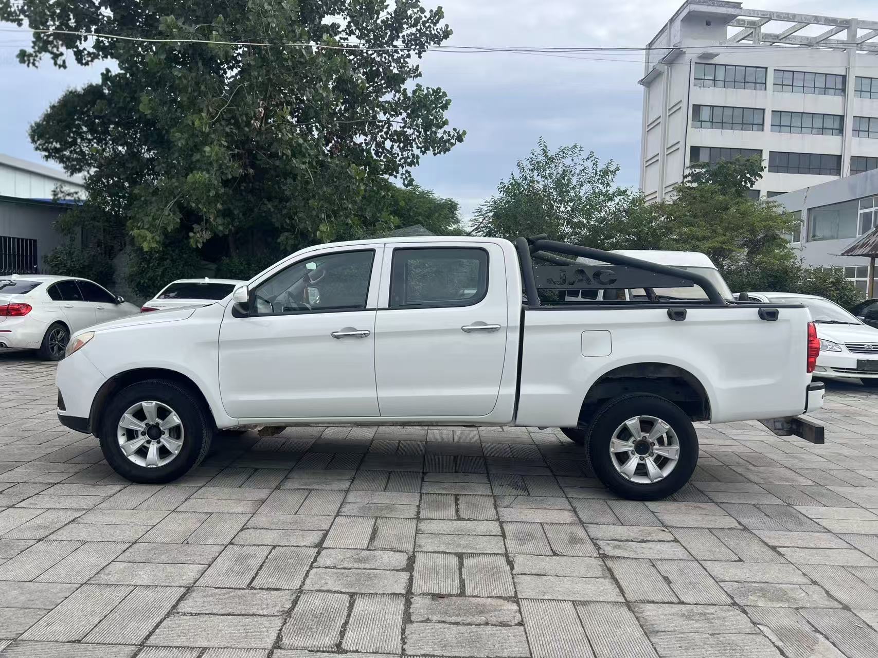 JAC 2019 Shuailing T8 2.0T