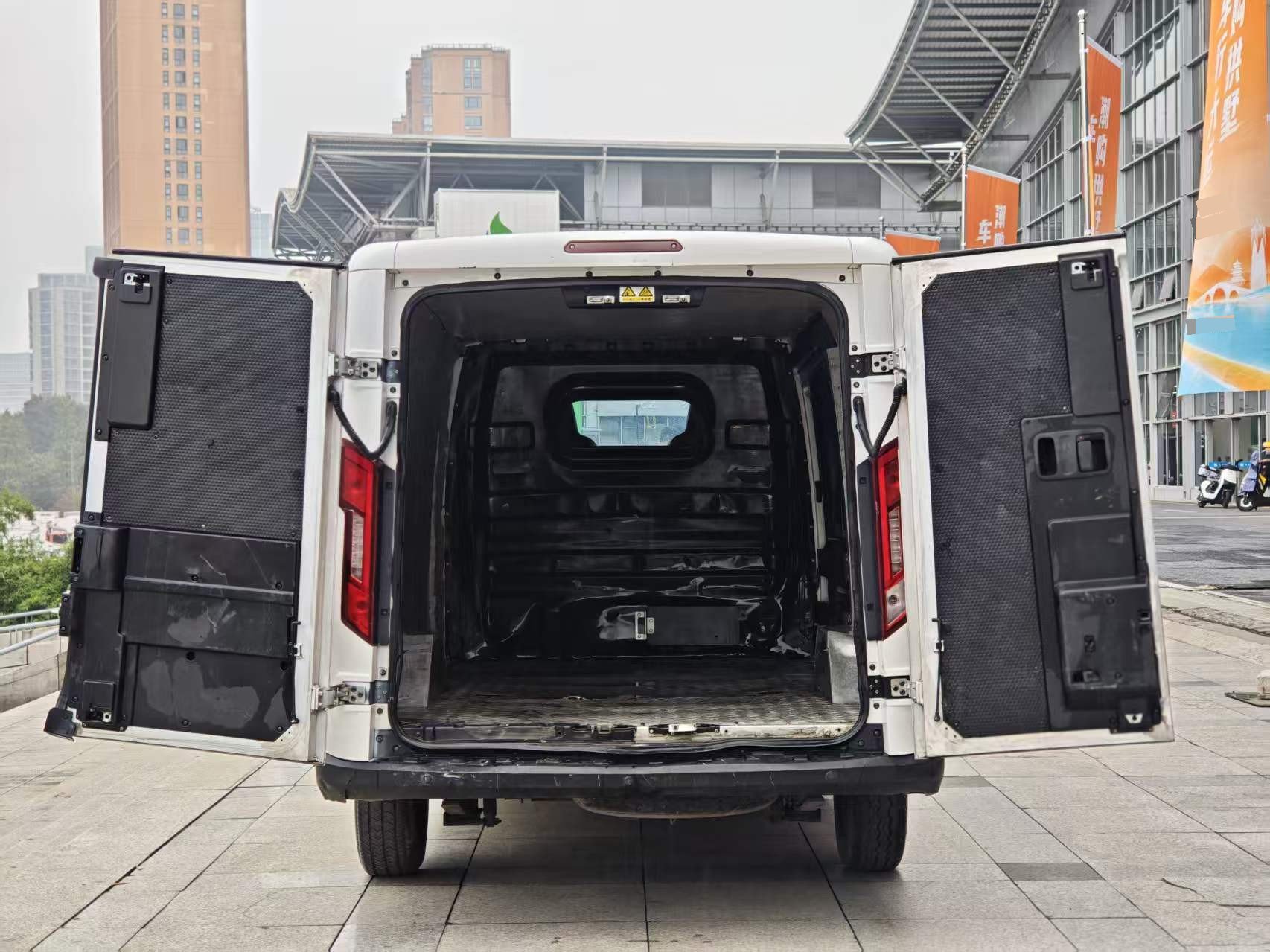 JAC 2024 Van Baolu V8 Linghang Edition Guoxuan High-Tech