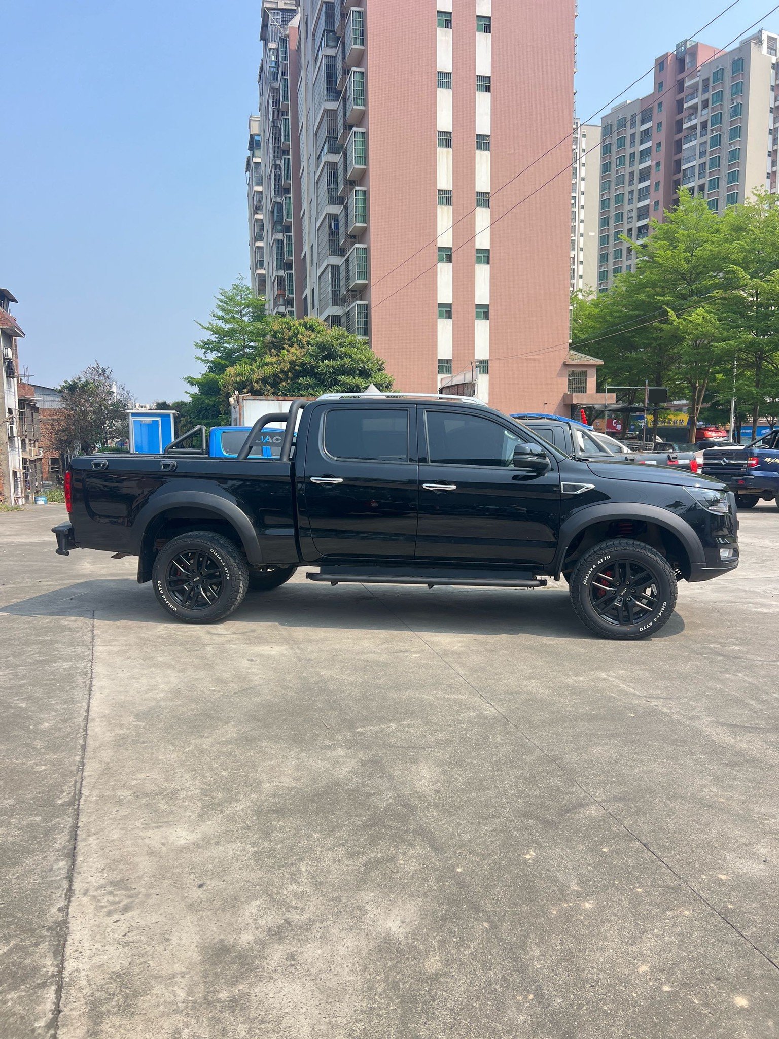 JAC 2022 Shuailing T8 PRO 2.0T 4WD Black Obsidian Edition Large Double