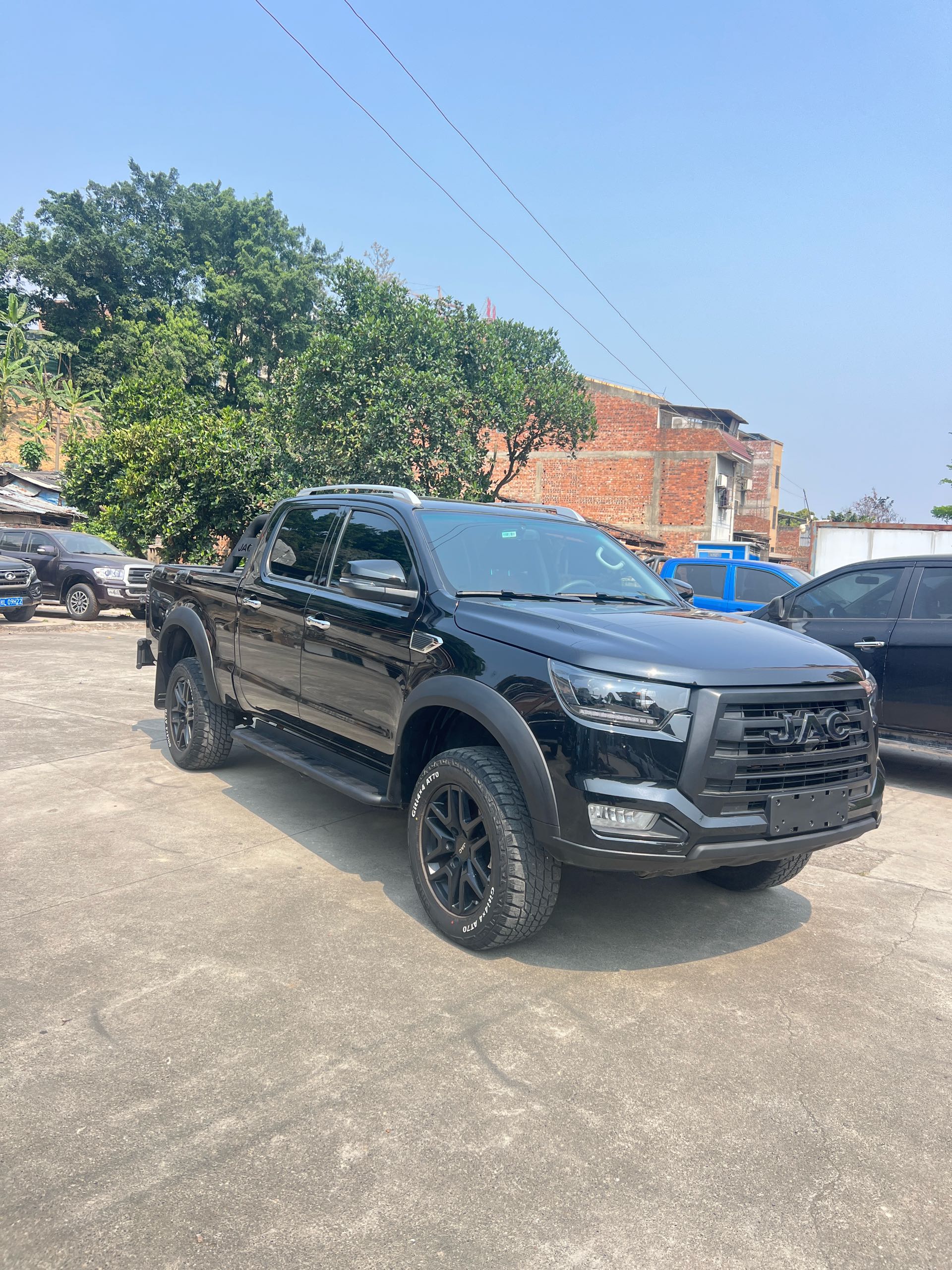 JAC 2022 Shuailing T8 PRO 2.0T 4WD Black Obsidian Edition Large Double