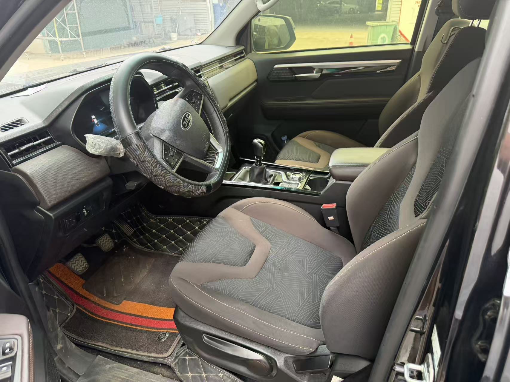JAC 2020 Shuailing T8 2.0T 4WD Business Large Double