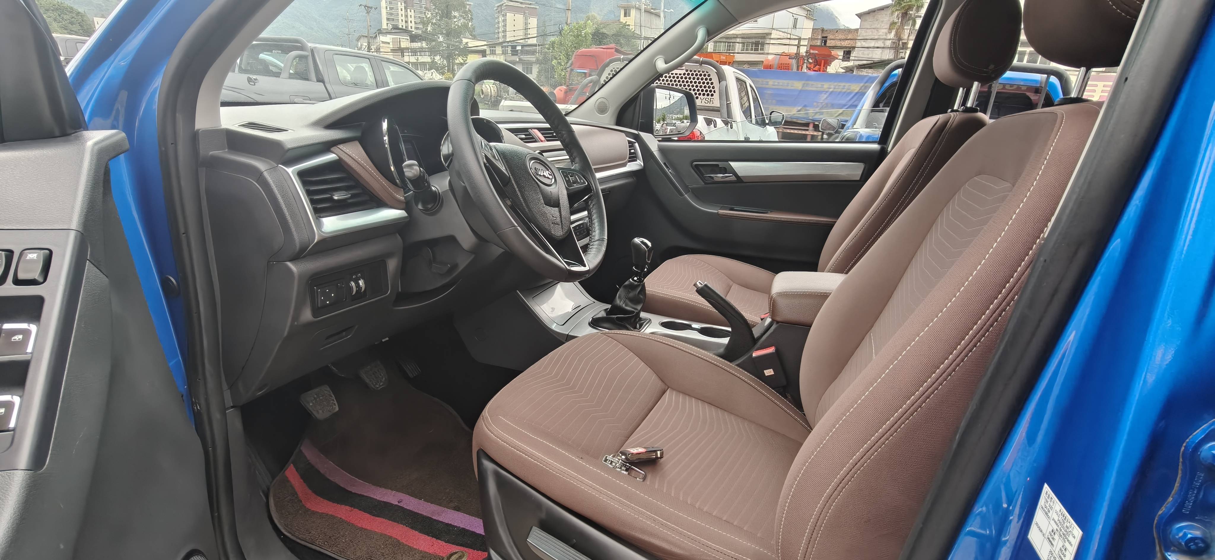 JAC 2018 Shuailing T8 2.0T 4WD Comfort Standard Double