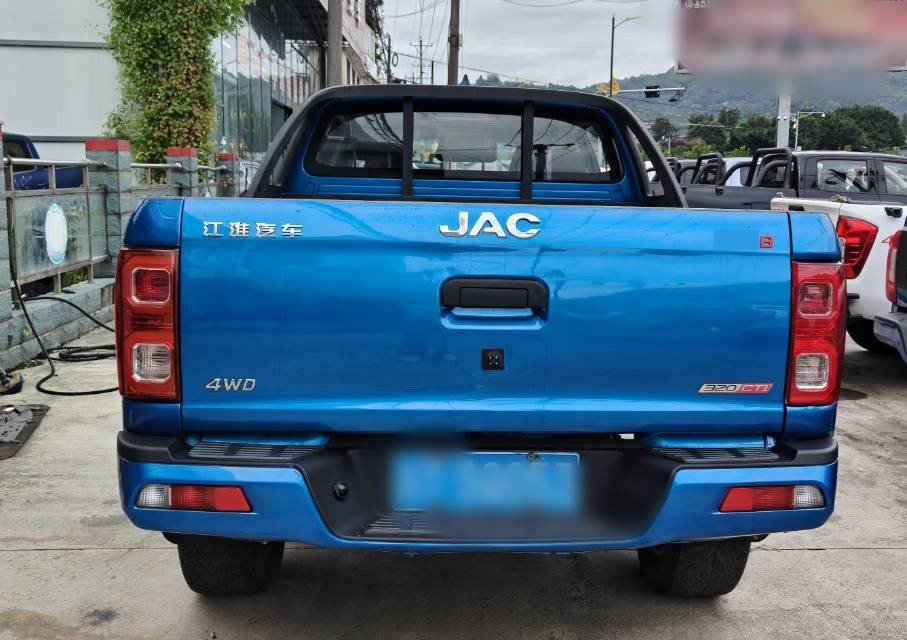 JAC 2018 Shuailing T8 2.0T 4WD Comfort Standard Double