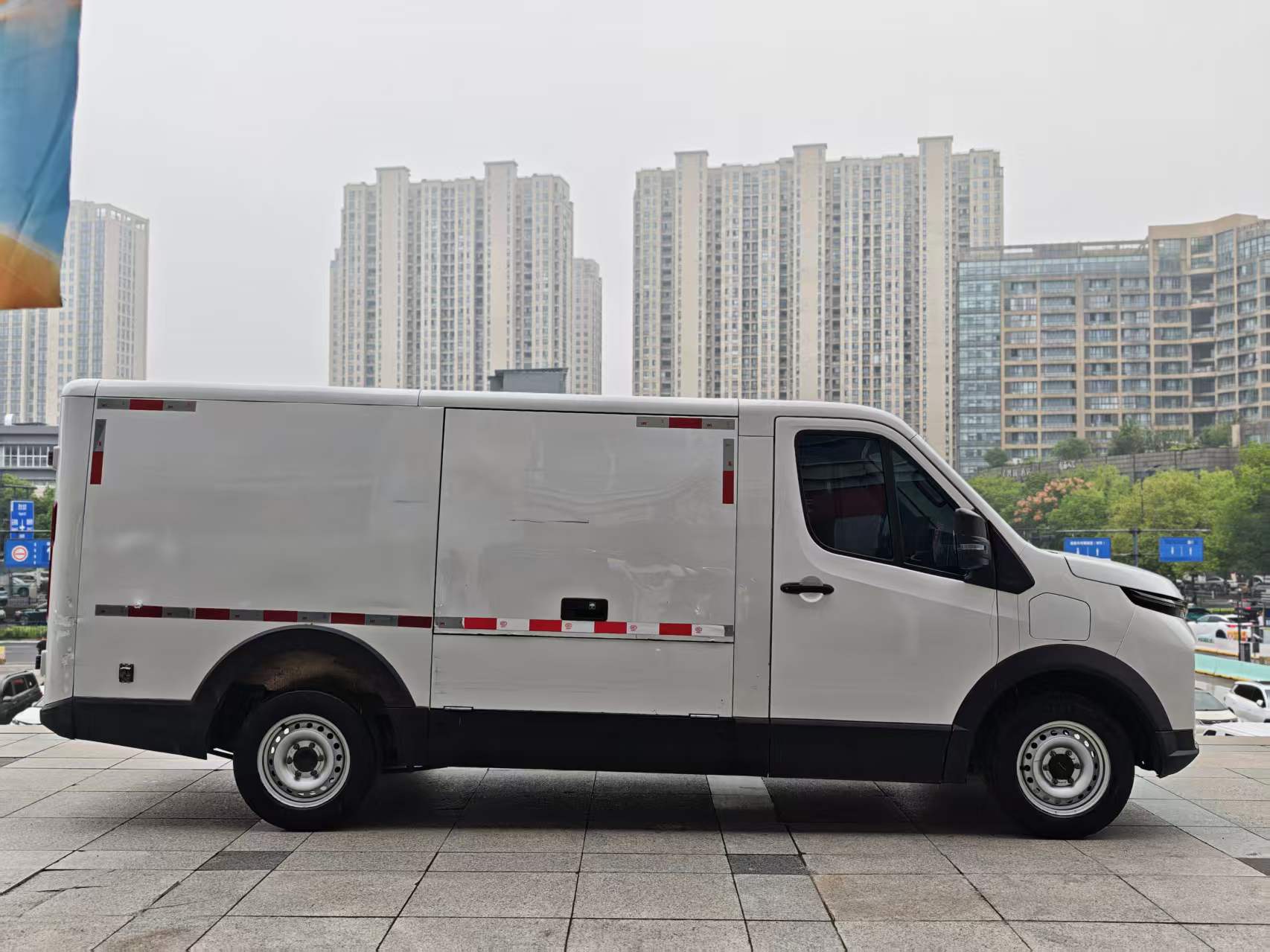 JAC 2024 Van Baolu V8 Linghang Edition Guoxuan High-Tech