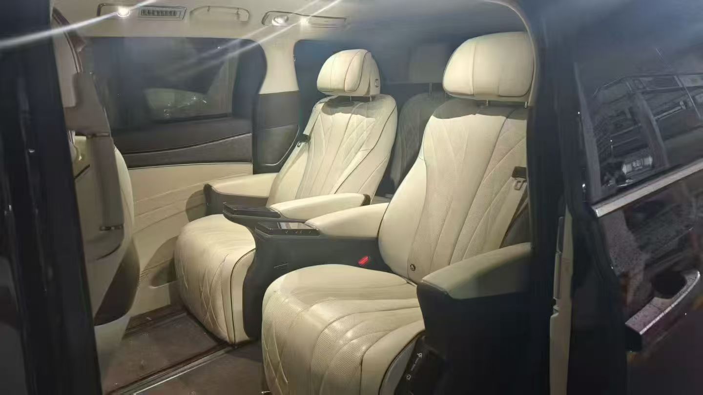 Denza 2024 Denza D9 DM-i 1.5T CVT 1050 Premium