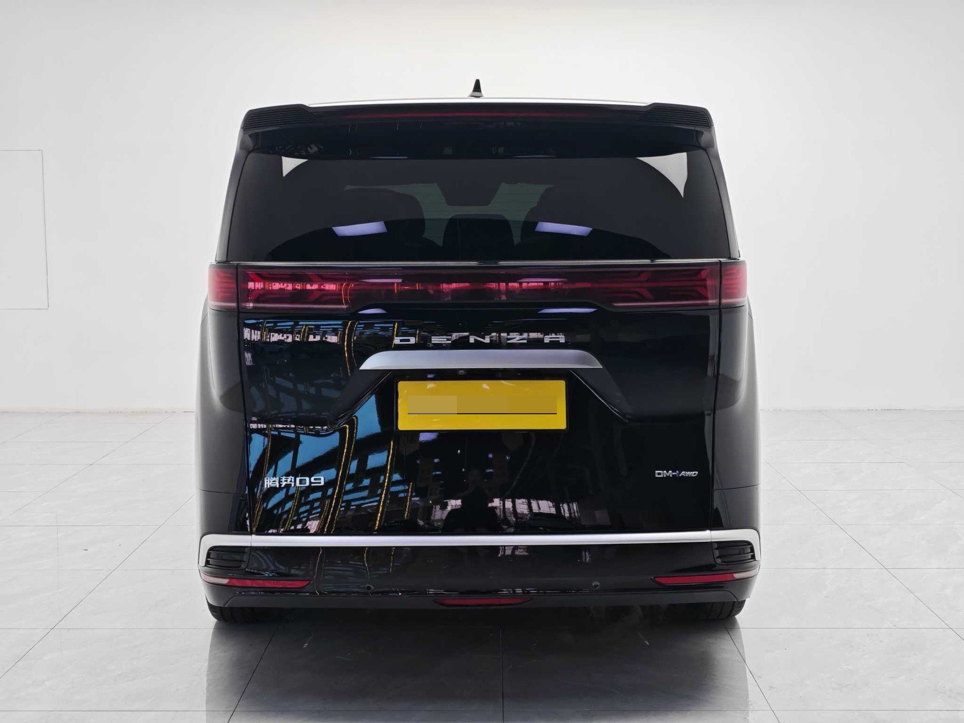 Denza 2022 Denza D9 DM-i 1.5T CVT 970 AWD Flagship