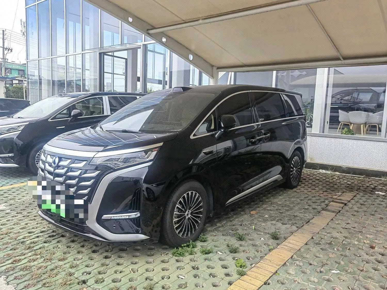 Denza 2025 Denza D9 DM-i 1.5T CVT Smart Driving 1020 AWD Premium