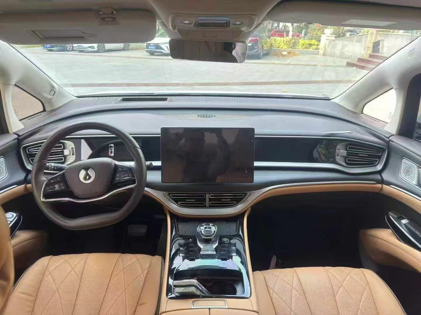 Denza 2024 Denza D9 DM-i 1.5T CVT 1050 Premium