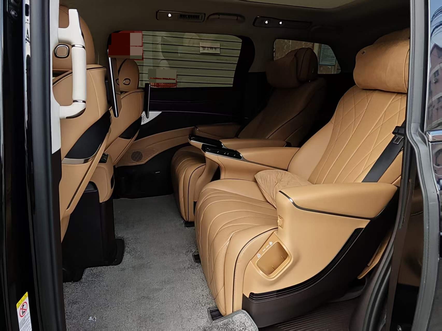Denza 2024 Denza D9 DM-i 1.5T CVT 980 AWD Flagship