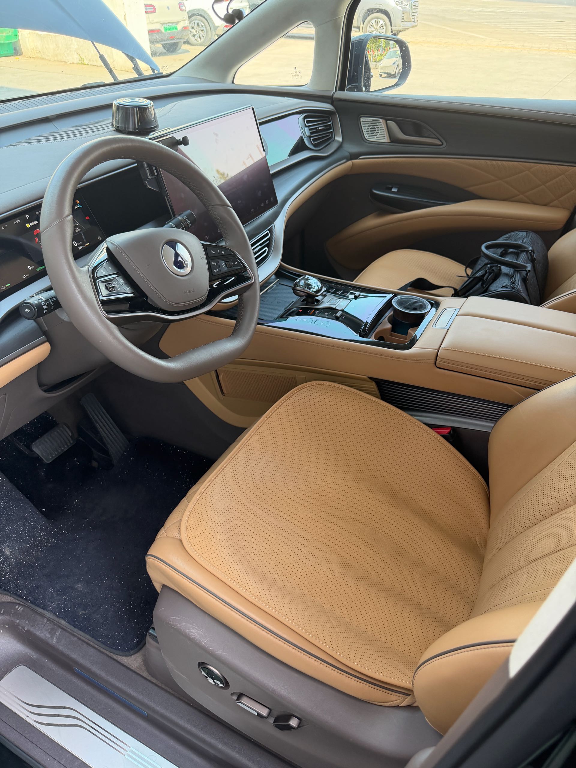 Denza 2022 Denza D9 DM-i 1.5T CVT 970 AWD Flagship