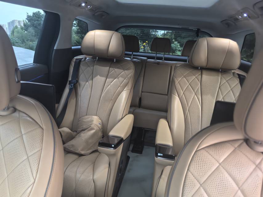 Denza 2022 Denza D9 DM-i 1.5T CVT 970 AWD Flagship