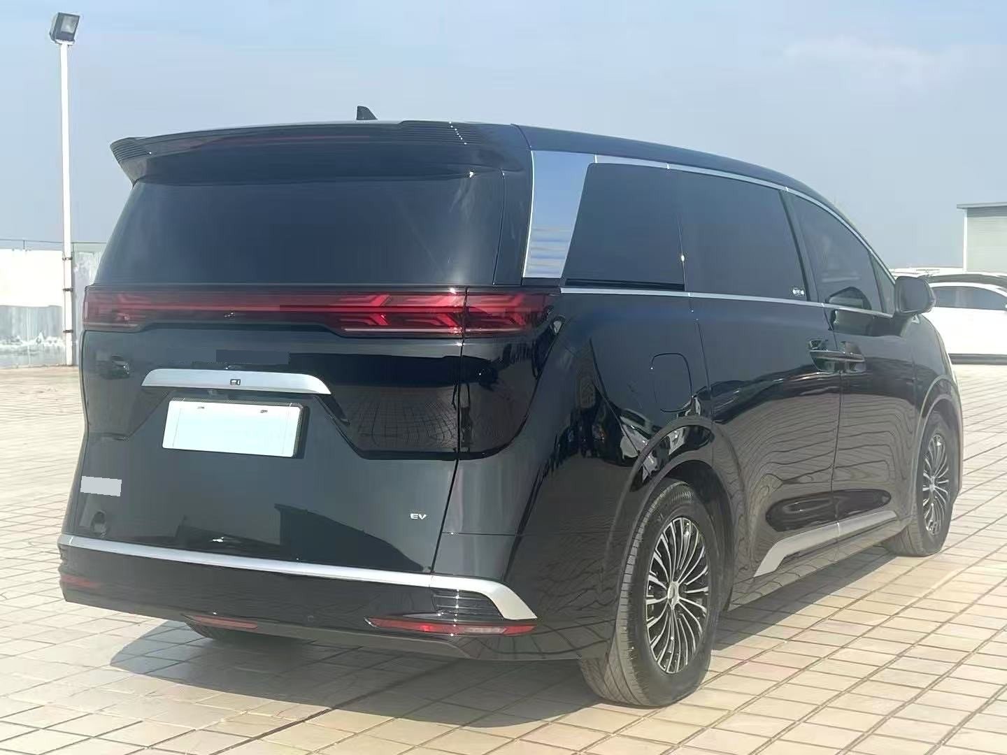 Denza 2025 Denza D9 EV FWD Premium Voyage