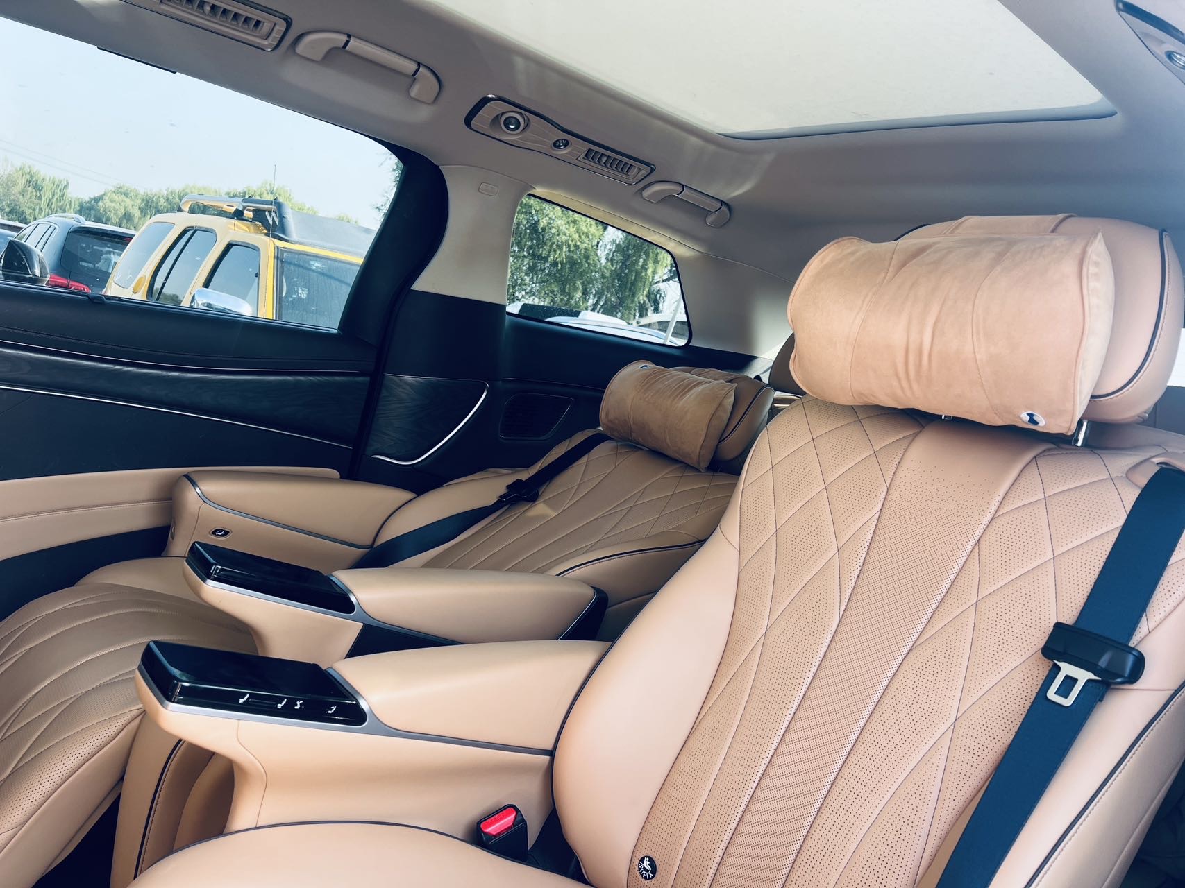 Denza 2024 Denza D9 DM-i 1.5T CVT 970 Luxury