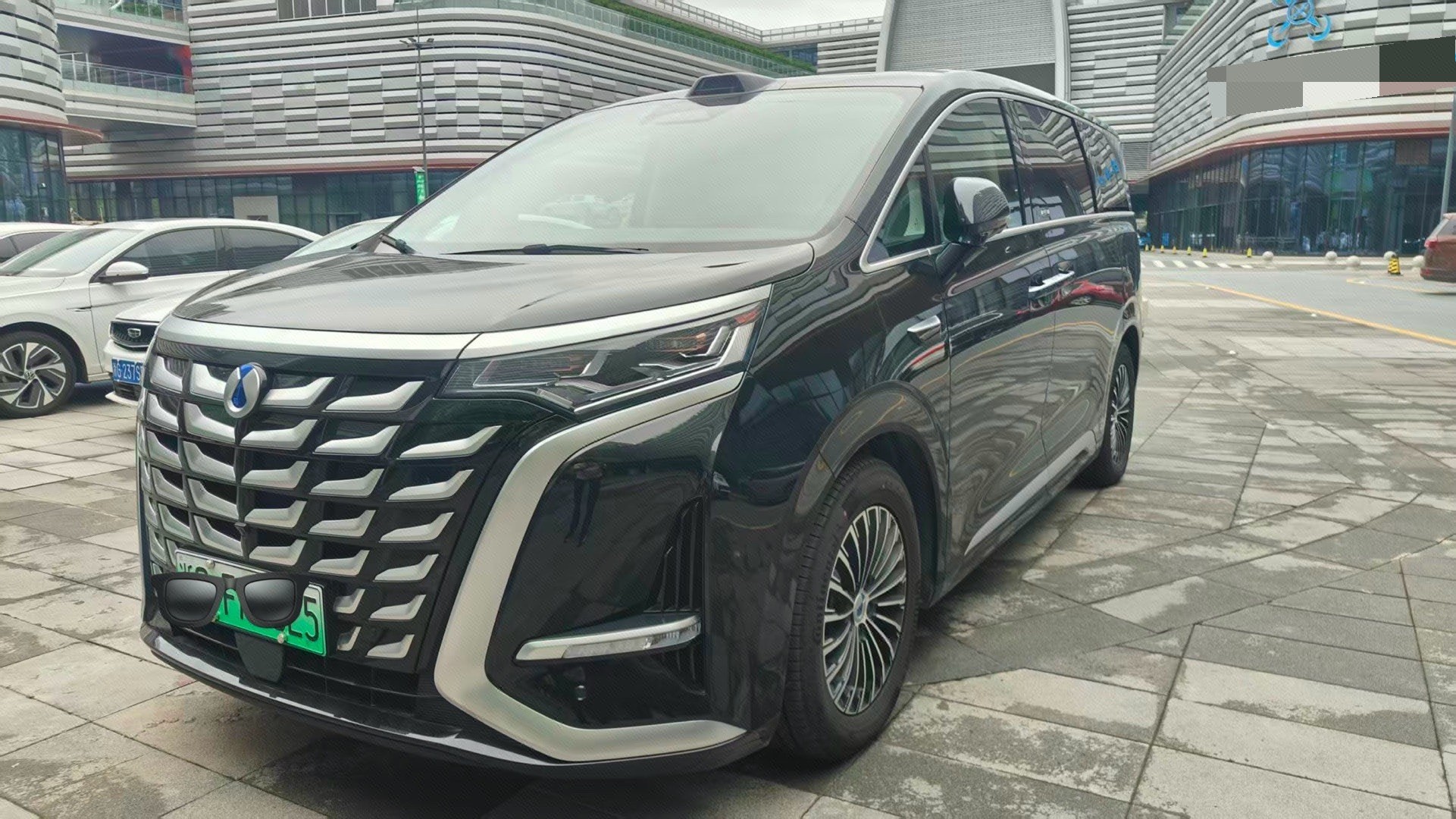 Denza 2025 Denza D9 DM-i 1.5T CVT Four-Wheel Drive Premium Voyage