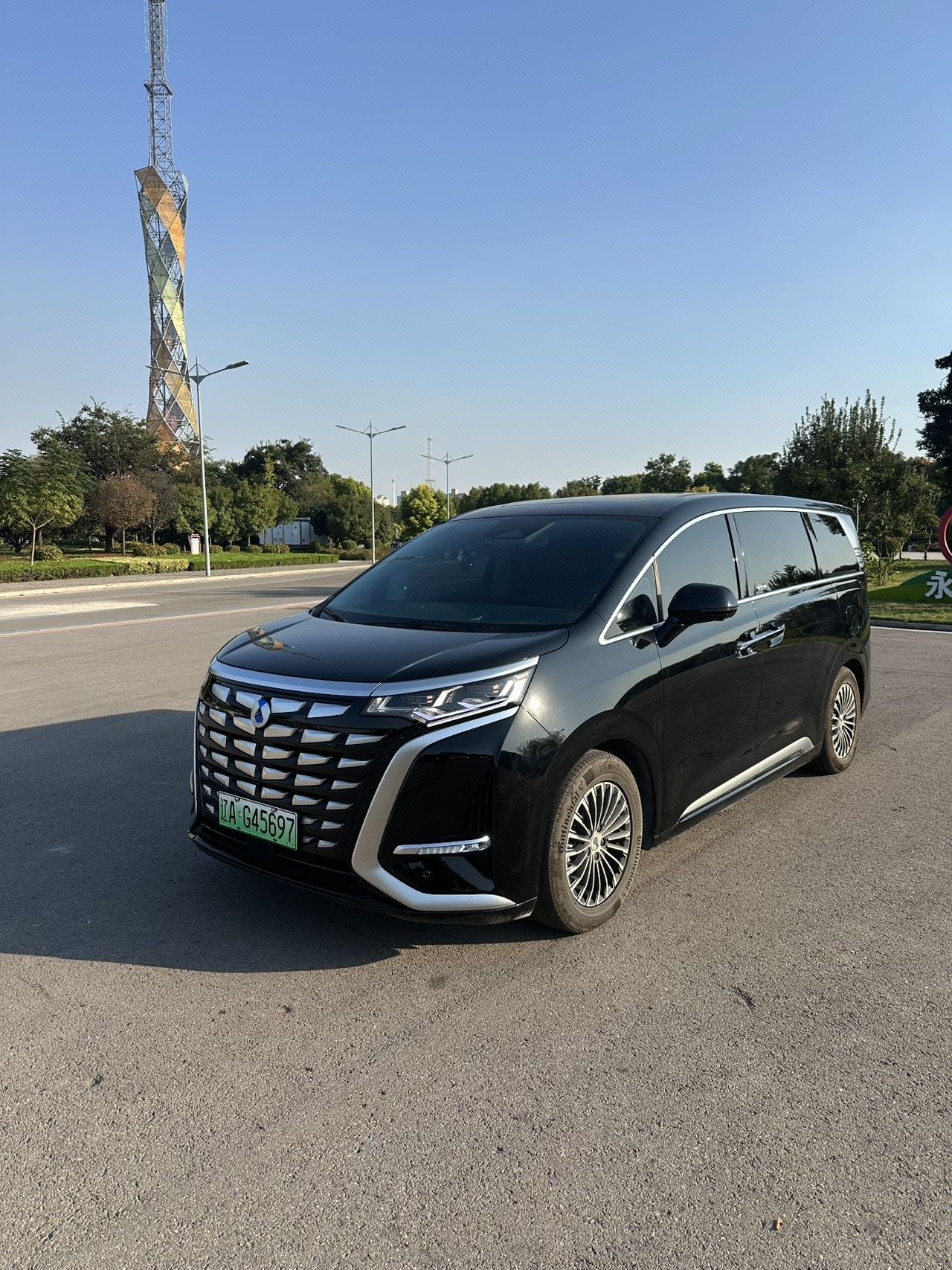 Denza 2022 Denza D9 DM-i 1.5T CVT 970 AWD Premium